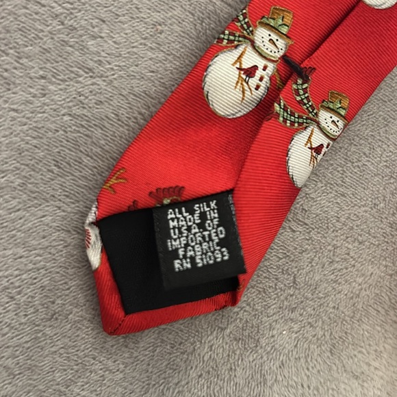EUC Holiday Traditions by MMG Hallmark Design Collection Red Snowman Silk Tie - Picture 4 of 4